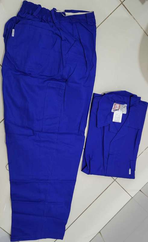 2-Piece  SABS Approved Triple-Stitched MB Everlast Work-Suit. Chest Size 142