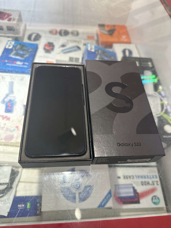 SAMSUNG S22 256GB