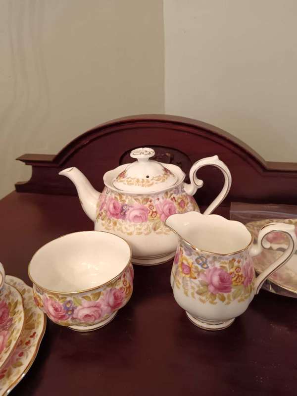 Royal Albert Serena Teaset for Two