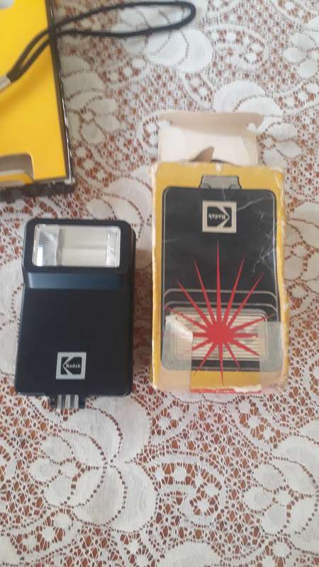 VINTAGE Kodak Tele-Extra 300 with Kodak 100 Flash Unit in original boxes - for a collector!!!!