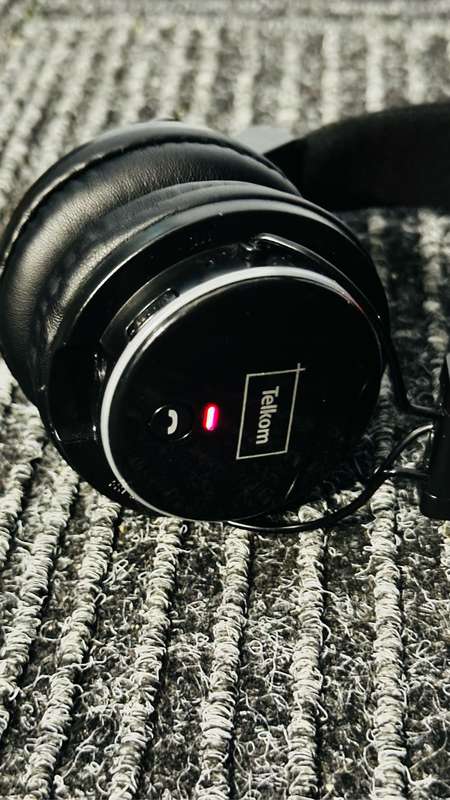 Telkom Bluetooth Headphones - For Smartphones & Laptops