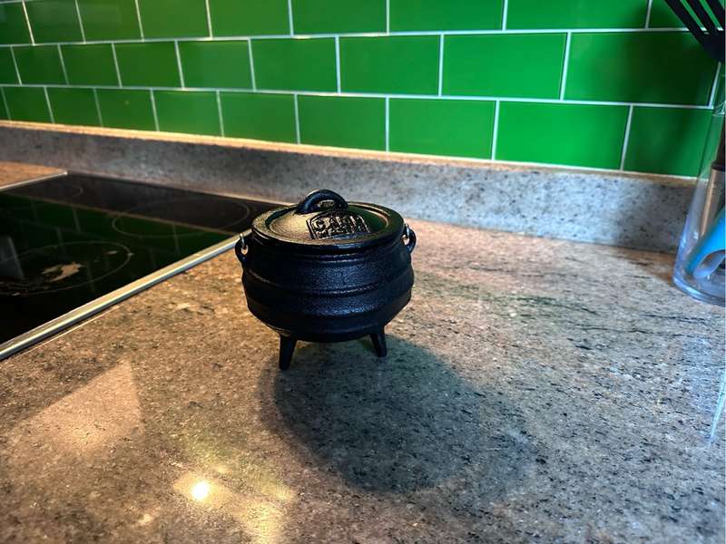 Camp Master No. 1/4 Cast Iron Potjie - Brand New
