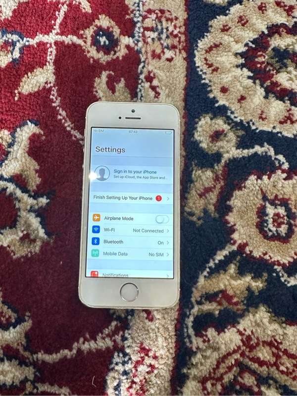 RARE/ Collectors -IPhone 5S 32GB Silver