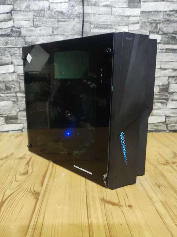 Custom Built i7 4790 PC**AMD RX560 Graphics Card**16GB DDR3 Ram**240GB SSD**1000GB HDD