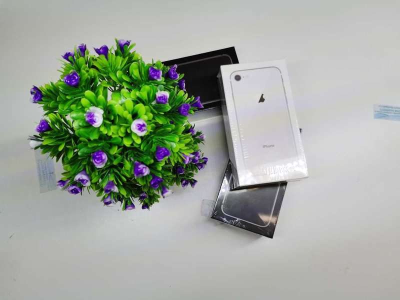 Iphone 8 64gig