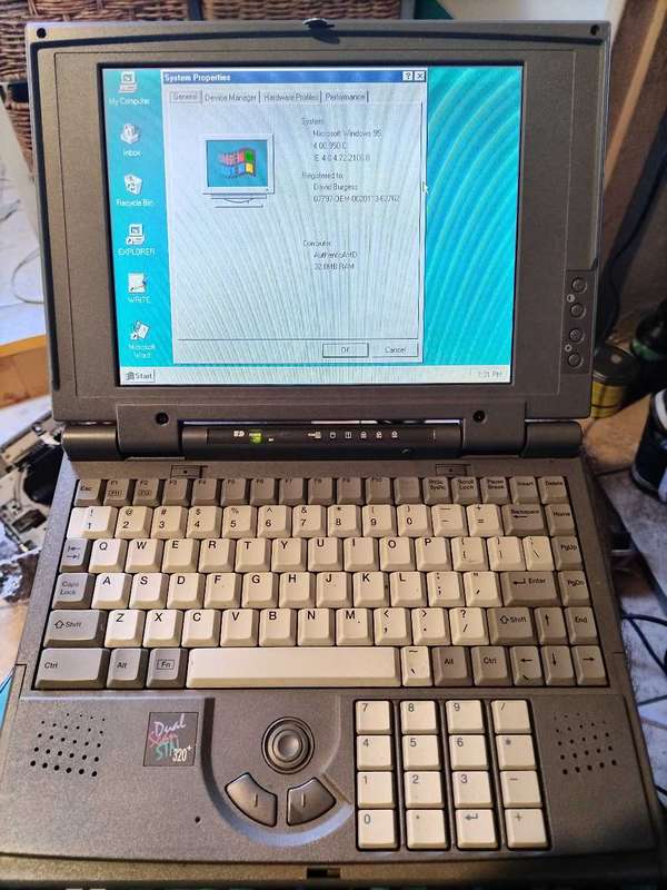 Innovace hyperbook 300 486 vintage/retro laptop RARE