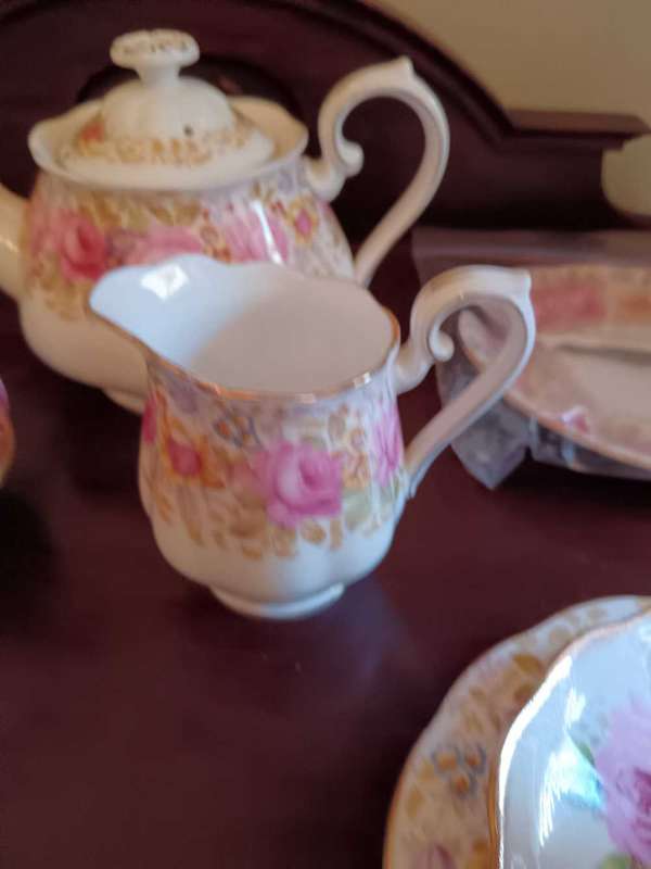Royal Albert Serena Teaset for Two