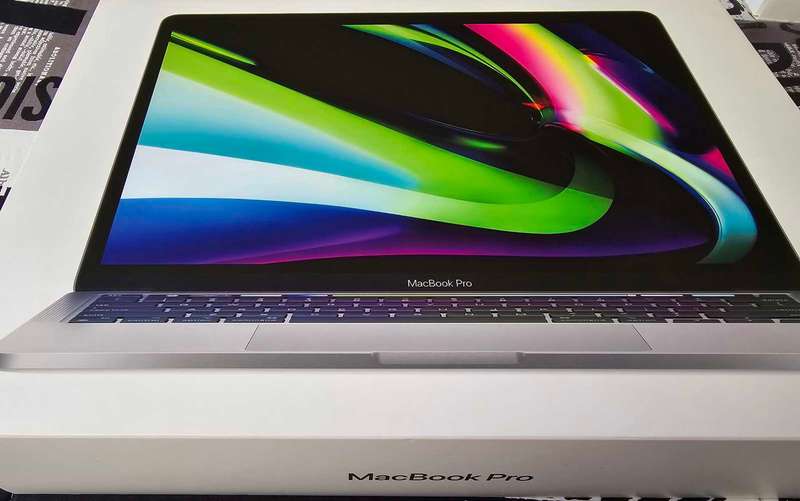 Apple Macbook Pro 13 inch M2 Chip