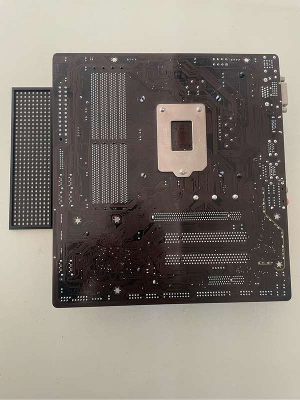 Intel Core i5 6400 Combo**Gigabyte B150M Motherboard**4GB Ram**