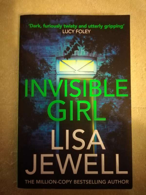 Lisa Jewell INVISIBLE GIRL