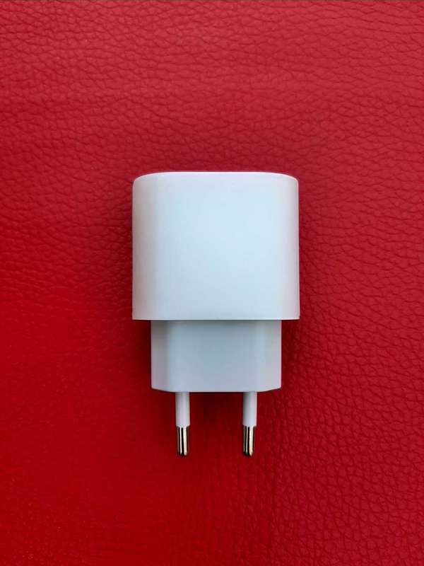 Original Apple type C 20w fast charger