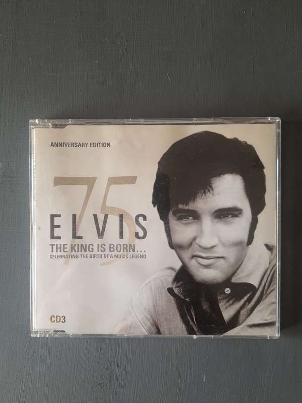 Elvis the king is born cd