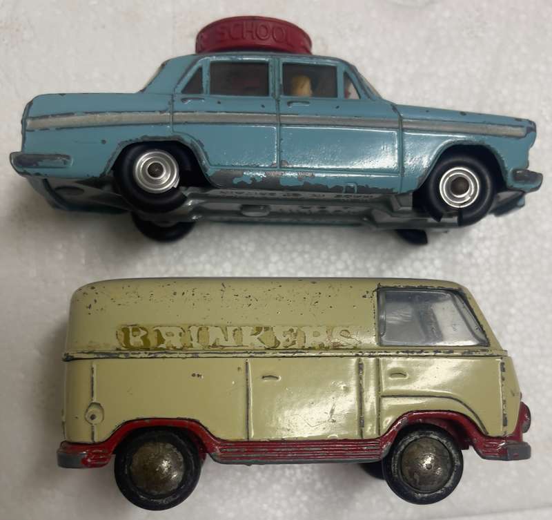 Ford Tekno + Corgi