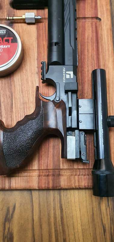 Reximex RPA .22 PCP Air Pistol - Walnut grip + Bushnell phantom scope