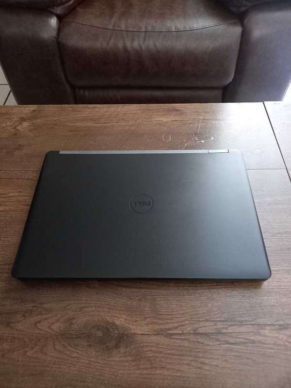 DELL LATITUDE E5570 I5 6TH GEN LAPTOP PLEASE READ AD !!!!