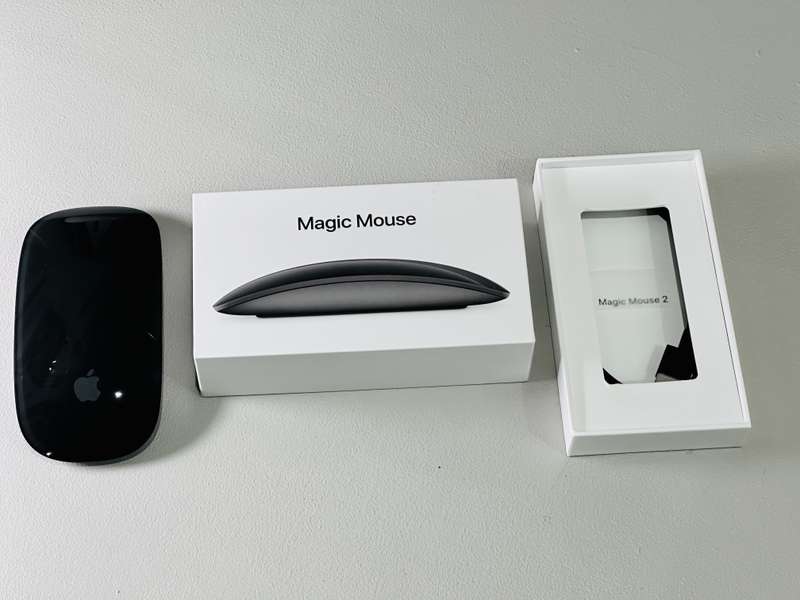Apple Magic Mouse 2 - Space Gray Model No. A1657