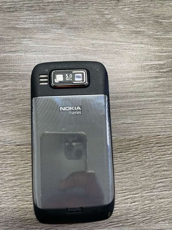 Nokia E72