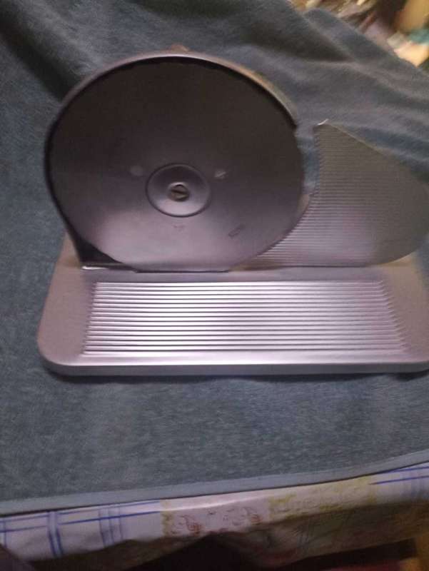 Pineware vintage bread slicer