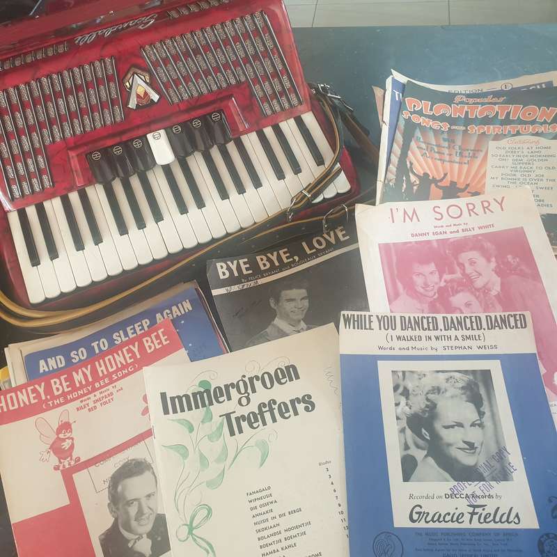 Accordian, Scandalli  96 bass in case with old music sheets