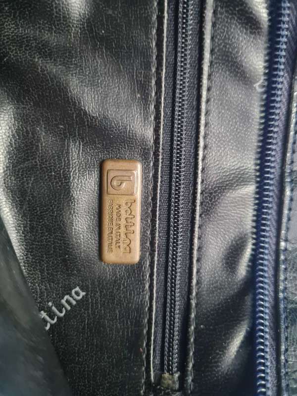 Betina leather handbag