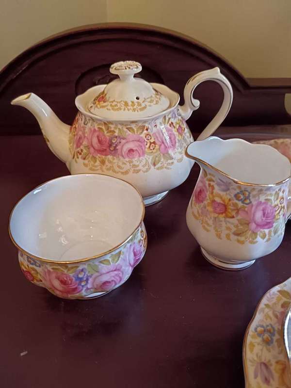 Royal Albert Serena Teaset for Two