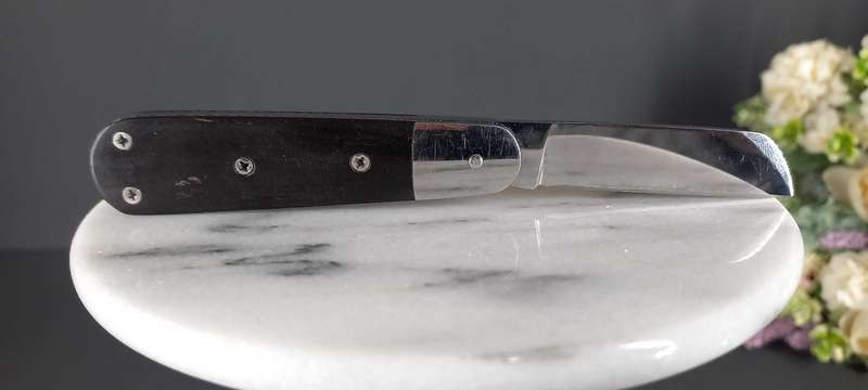 Handmade pocket knife by AT van Heerden