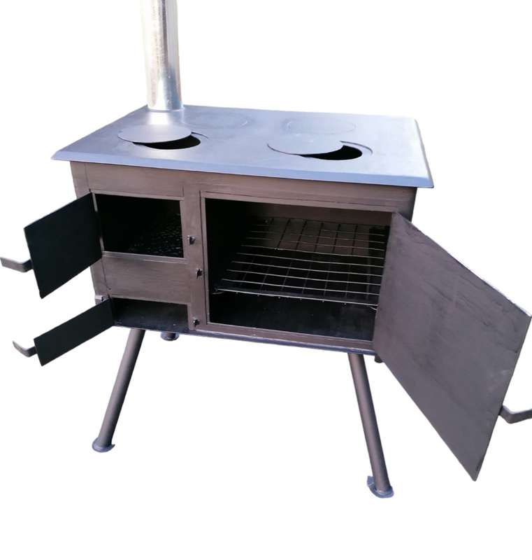 Beautiful strong 4 plate coal stove with oven bargain