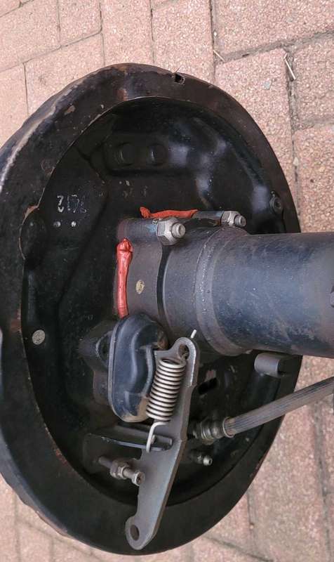 Nissan NP300 Diff & A Set Of Leaf Springs (4300-QKHD8G).  DIFF RATIO:  4.875