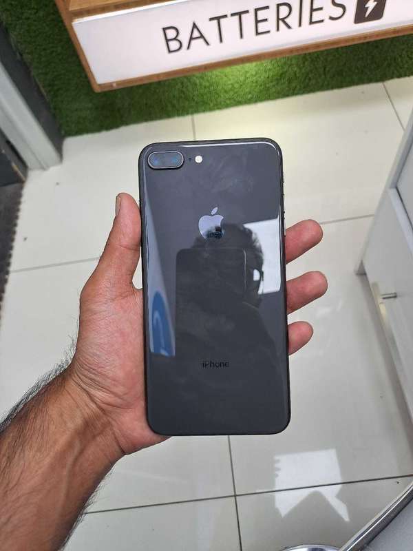 iPhone 8 Plus 64gb