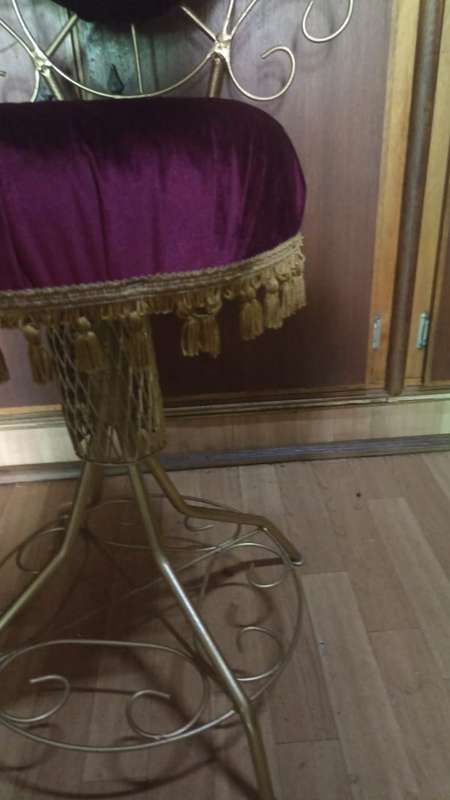 1950 Boudoir chair renovated