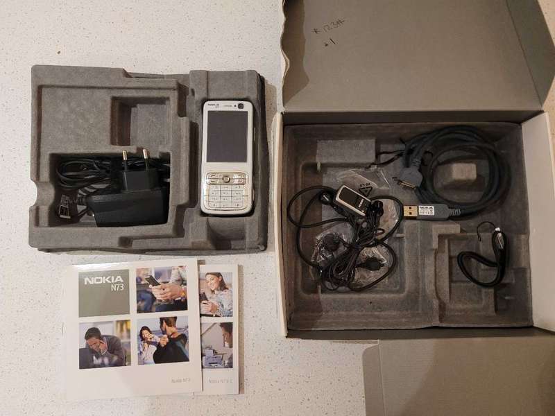 Nokia N73