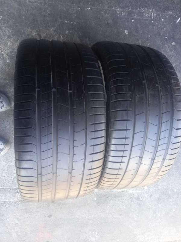 315/30/22 Pirelli Pzrro tyres with 80% life