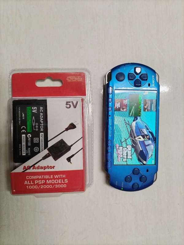 Psp 3000 console vibrant Blue