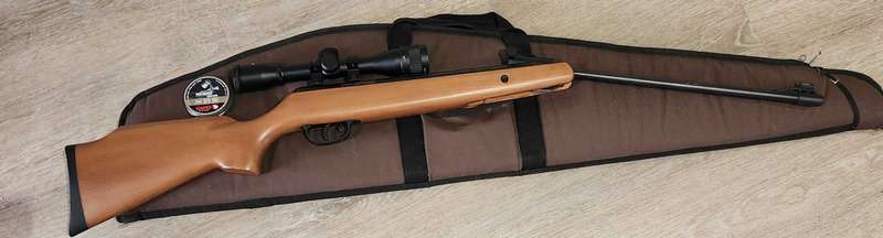Air Rifle & Carry-case - Crosman Optimus Break Barrel with 4x32 Scope (.22) - Majestic BARELY USED