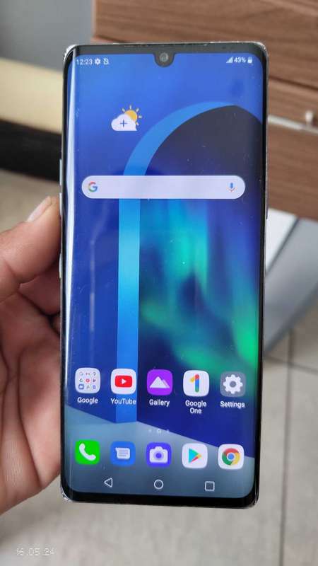 LG velvet 5G 128GB/6GB phone Grey colour Single SIM(Back glass cracked){Pre Owned}