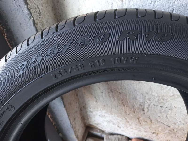 255/50/19 Pirelli Scorpoin *Runflat tyres. Tyres are in very good condition