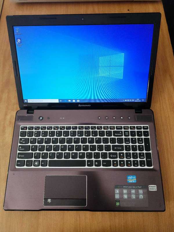 LENOVO IDEAPAD Z570 i5 LAPTOP FOR SALE !!!!!
