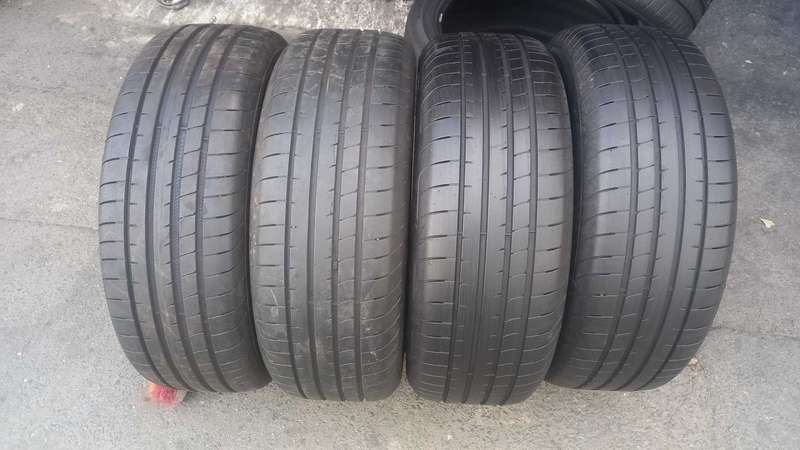 235/60/18 Goodyear Eagle tyres. 80% life tyres
