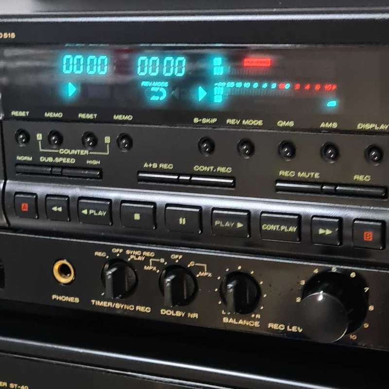 marantz INTEGRATED AMPLIFIER PM-50. marantz Synthesized stereo tune. Marantz cassette deck