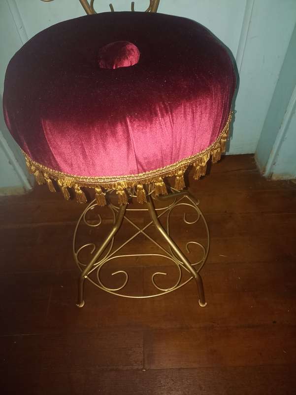 1950 Boudoir chair renovated