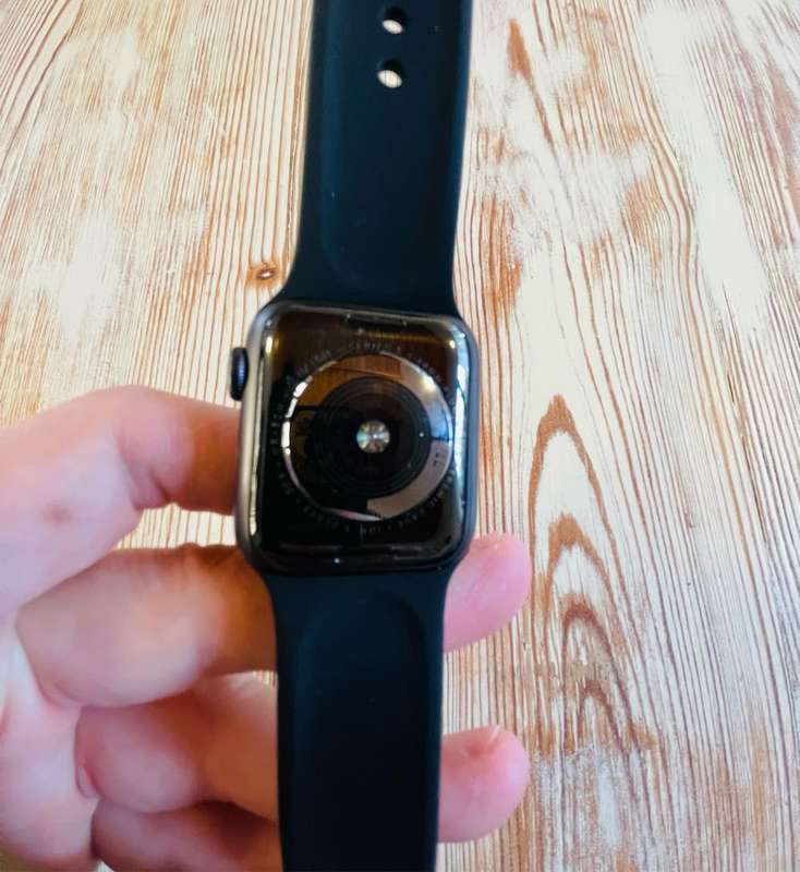 Apple Watch Series 5 ***Ships in 1 Business day