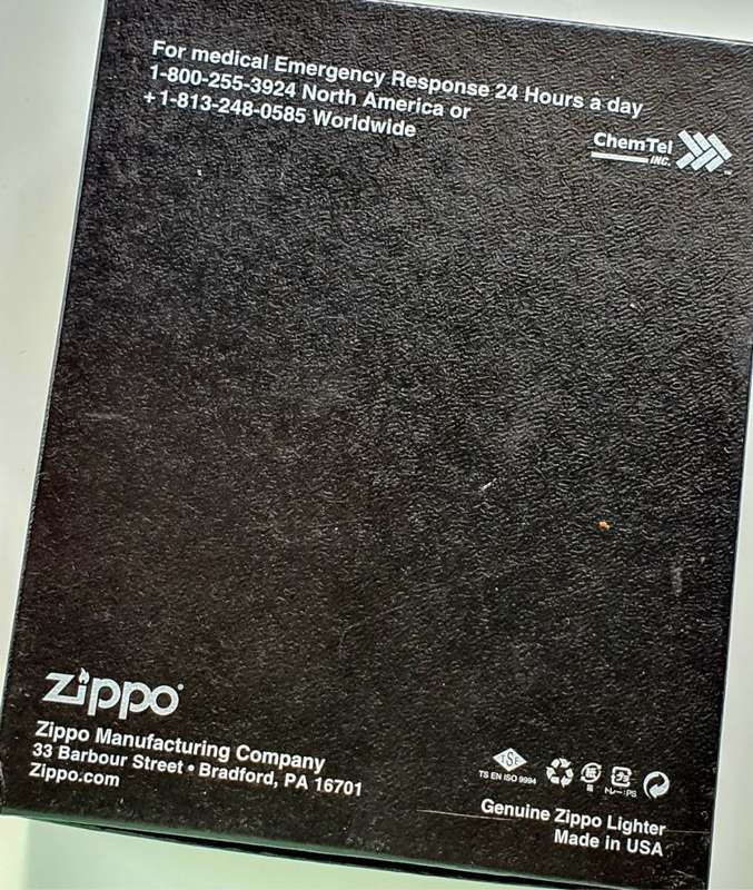 ORIGINAL ZIPPO COCA-COLA LIGHTER + FLINTS & PETROLEUM CAN IN BOX - RARE RARE RARE