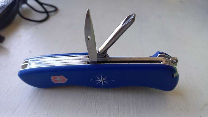 Knife Lot Victorinox Helmsman and unmarked dagger