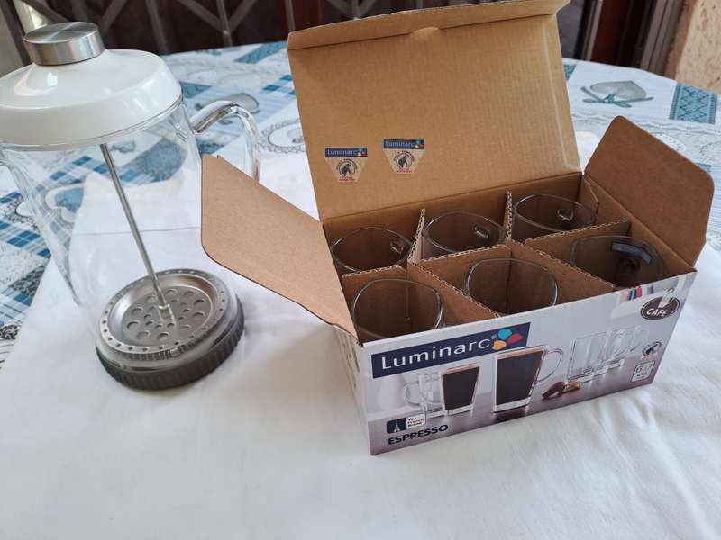 Luminarc Espresso cups and coffee press filter