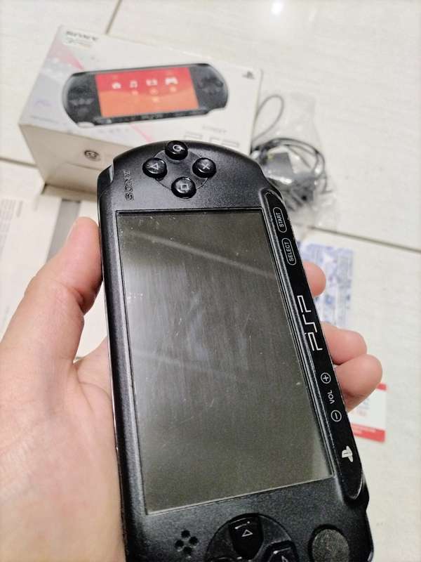 Sony Psp E1000 Street boxed