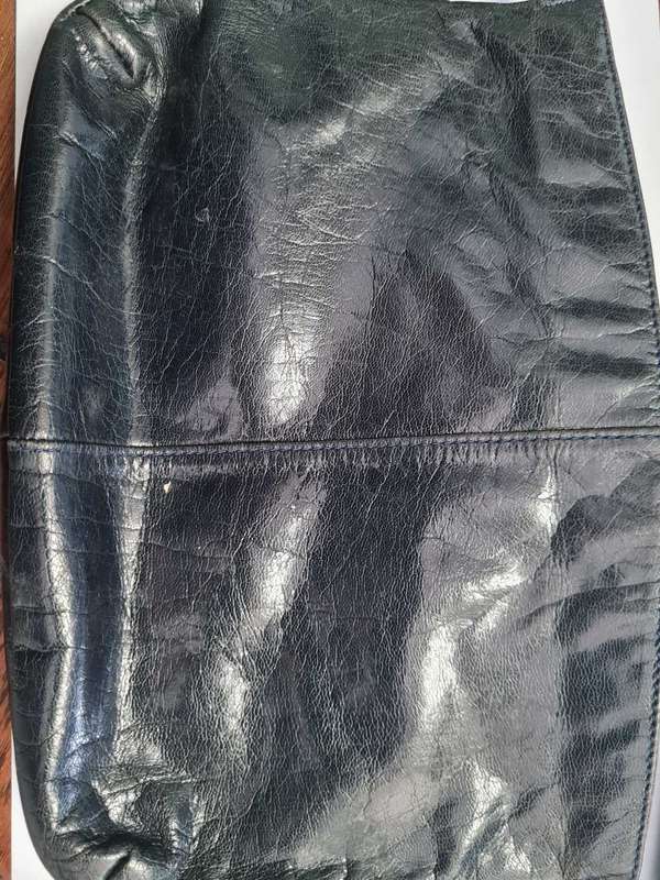 Betina leather handbag