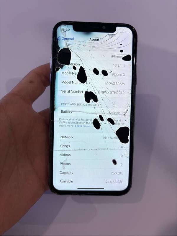 iPhone X 256gb ***Screen Cracked