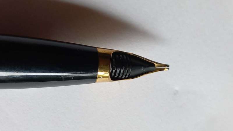 Vintage Sheaffer fountain pen- white dot