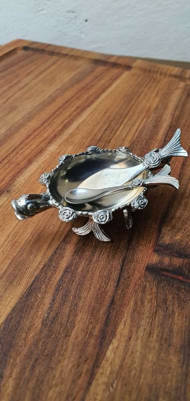 2 × Jenna Clifford butter holder each with spoon and knife