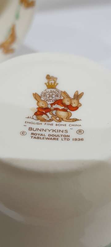 Vintage Royal Doulton Bunnykins set